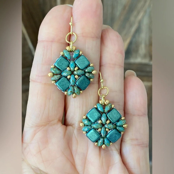 Handmade Unique Green & Gold Czech Glass Bead Earrings - Picture 1 of 2